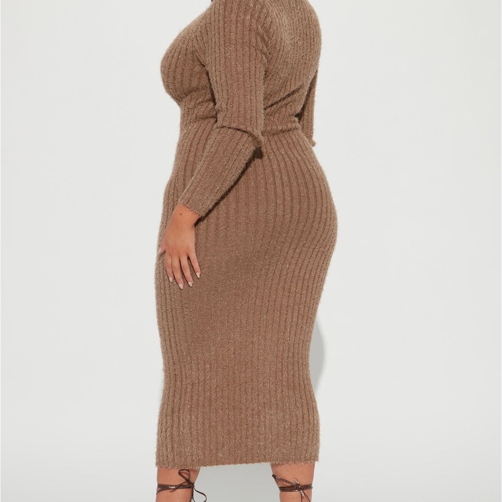 Brown Ribbed Knit Dress - Picture 3 of 3